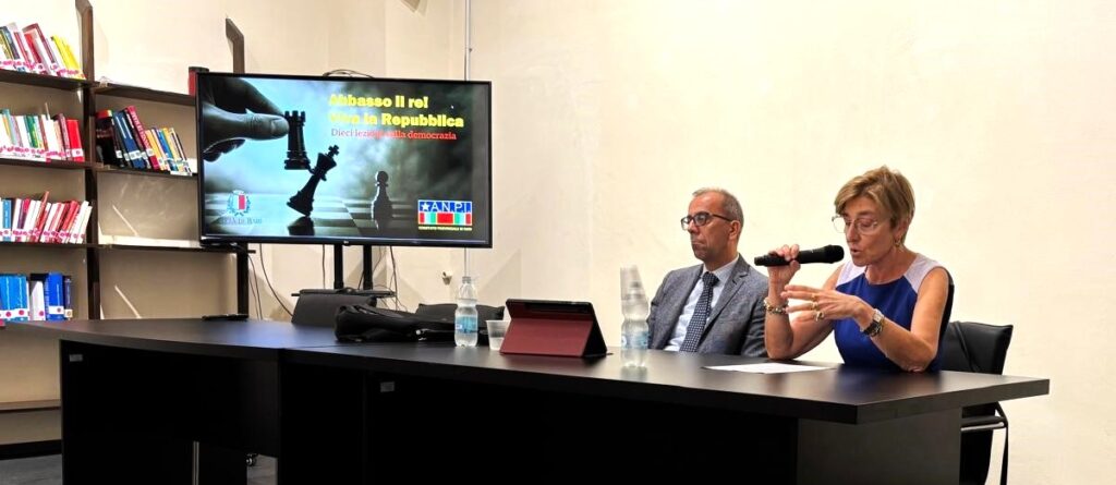 Roberto Voza all'incontro Il lavoro, fondamento della Repubblica a Palazzo della Città di Bari